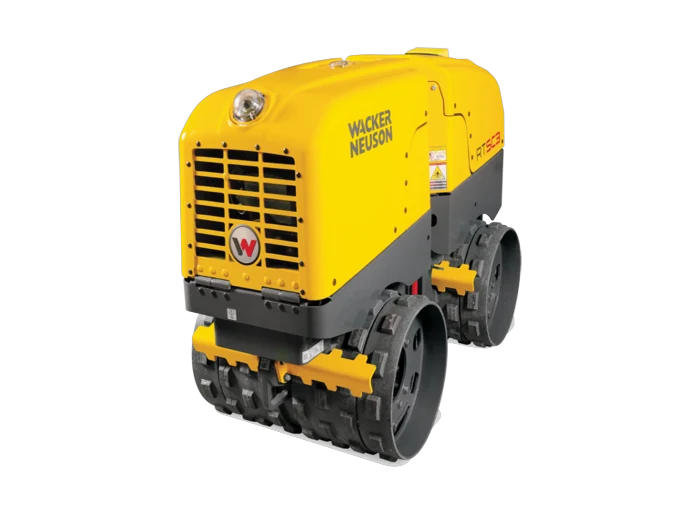 Wacker Neuson Grabenwalze RTSC3 mit Noppenbandagen, schräg von vorn